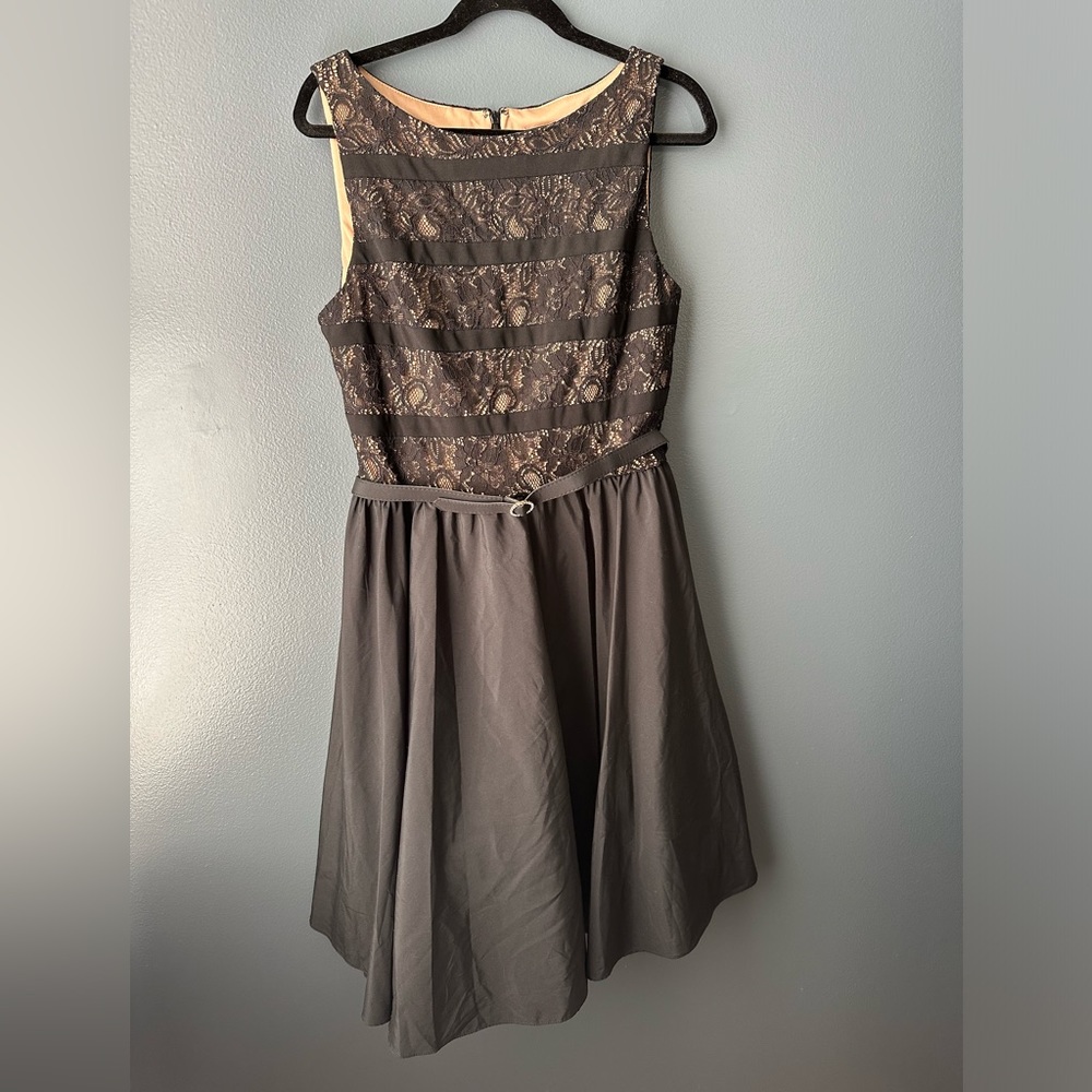 🖤 NWOT JESSICA HOWARD Banded Bodice Lace Top with Rhinestone Belt Dress size 14